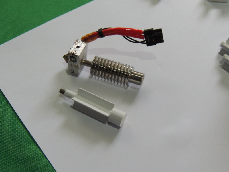 Hotend TF-01 Linear comparado ao hotend standard Sethi 3D.